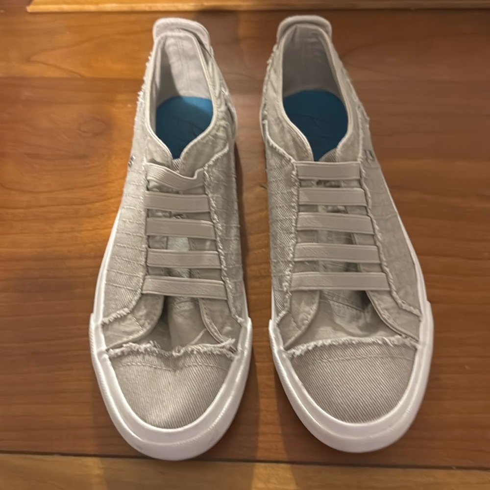Blowfish tennis shoes